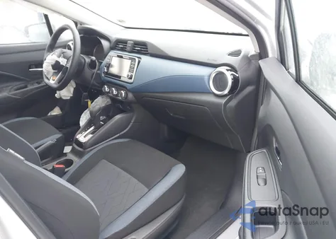 2025 Nissan Versa 1.6 Sv z USA, uszkodzony, nr VIN 3N1CN8EV3SL868553